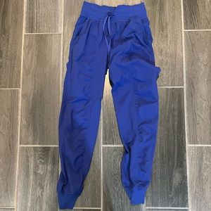 Lululemon dance studio pants jogger size 0